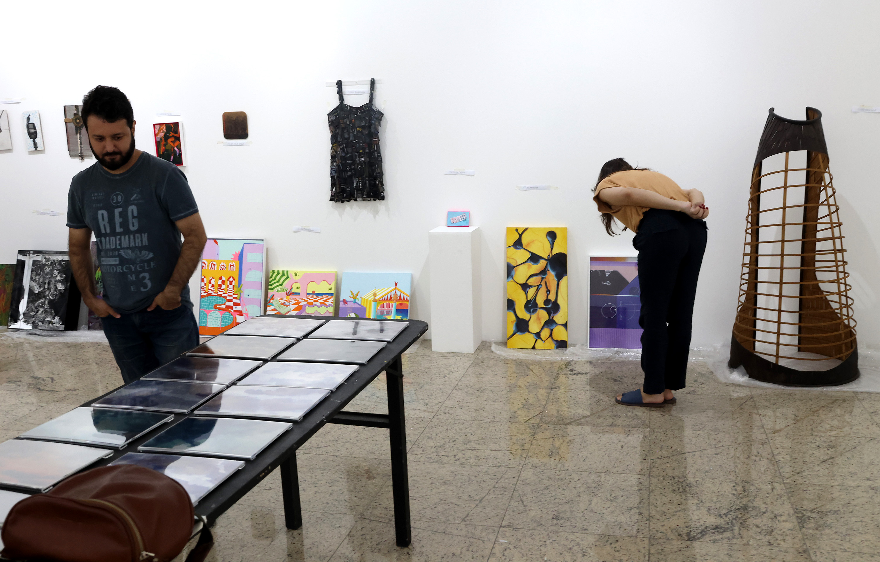 Júri especializado não apenas selecionou as obras para a exposição, mas também premiou outros três melhores, totalizando R$ 20 mil em prêmios. Foto Richard Aldrin/Arquivo